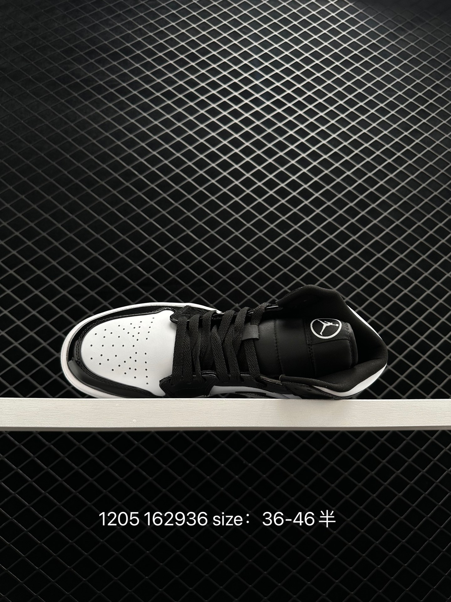 Air Jordan 1 Mid“Light Smoke Grey”